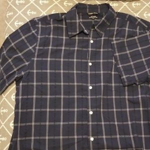 Men's casual button down shirt